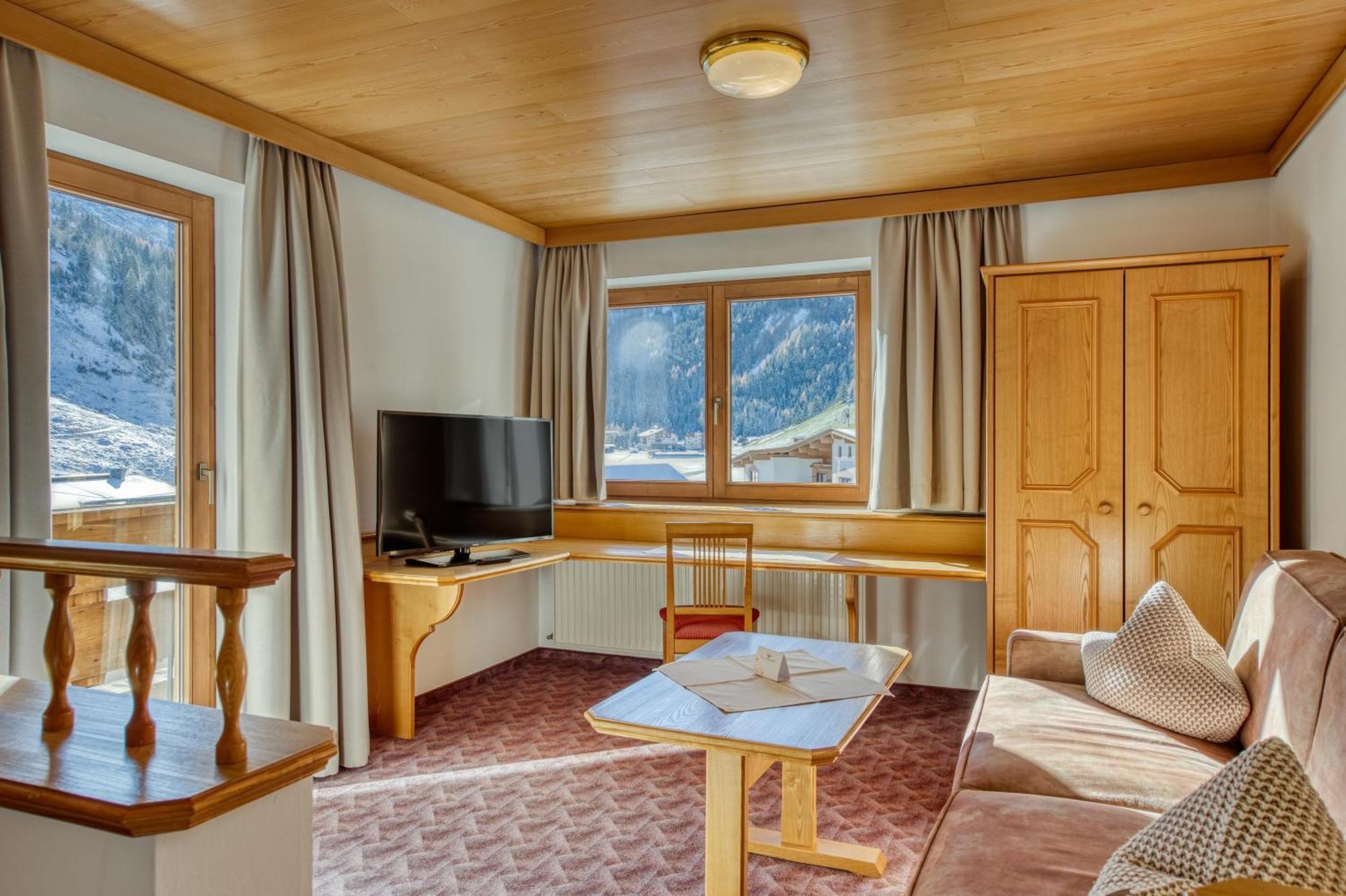 Hotel Klausnerhof Тукс Екстер'єр фото